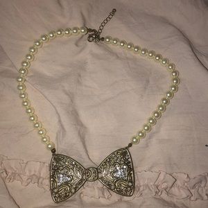 Pearl Bow Necklace